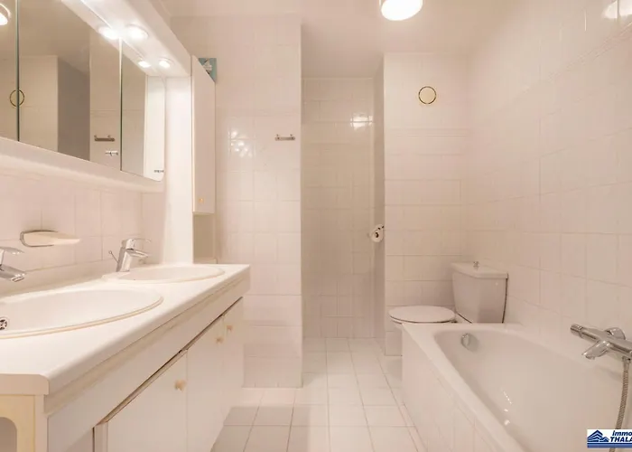 Quo Vadis 0501 - 2 Slaapkamers Tot 6p - Prachtig Zeezicht - Met Garage Koksijde