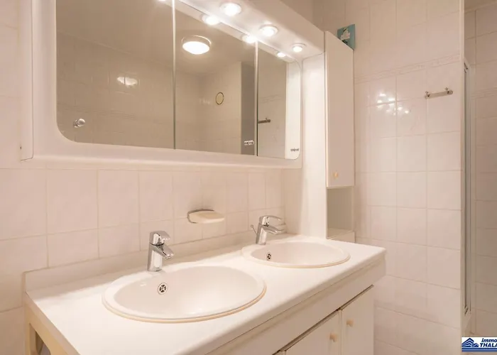 Quo Vadis 0501 - 2 Slaapkamers Tot 6p - Prachtig Zeezicht - Met Garage